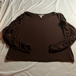 Athleta Cropped Long Sleeved Top